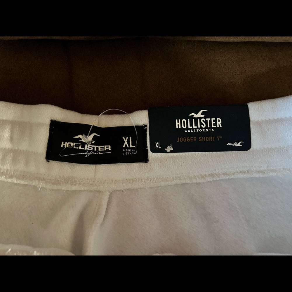 SOLD!!!  HOLLISTER 7” JOGGER SHORTS XL - Picture 9 of 10